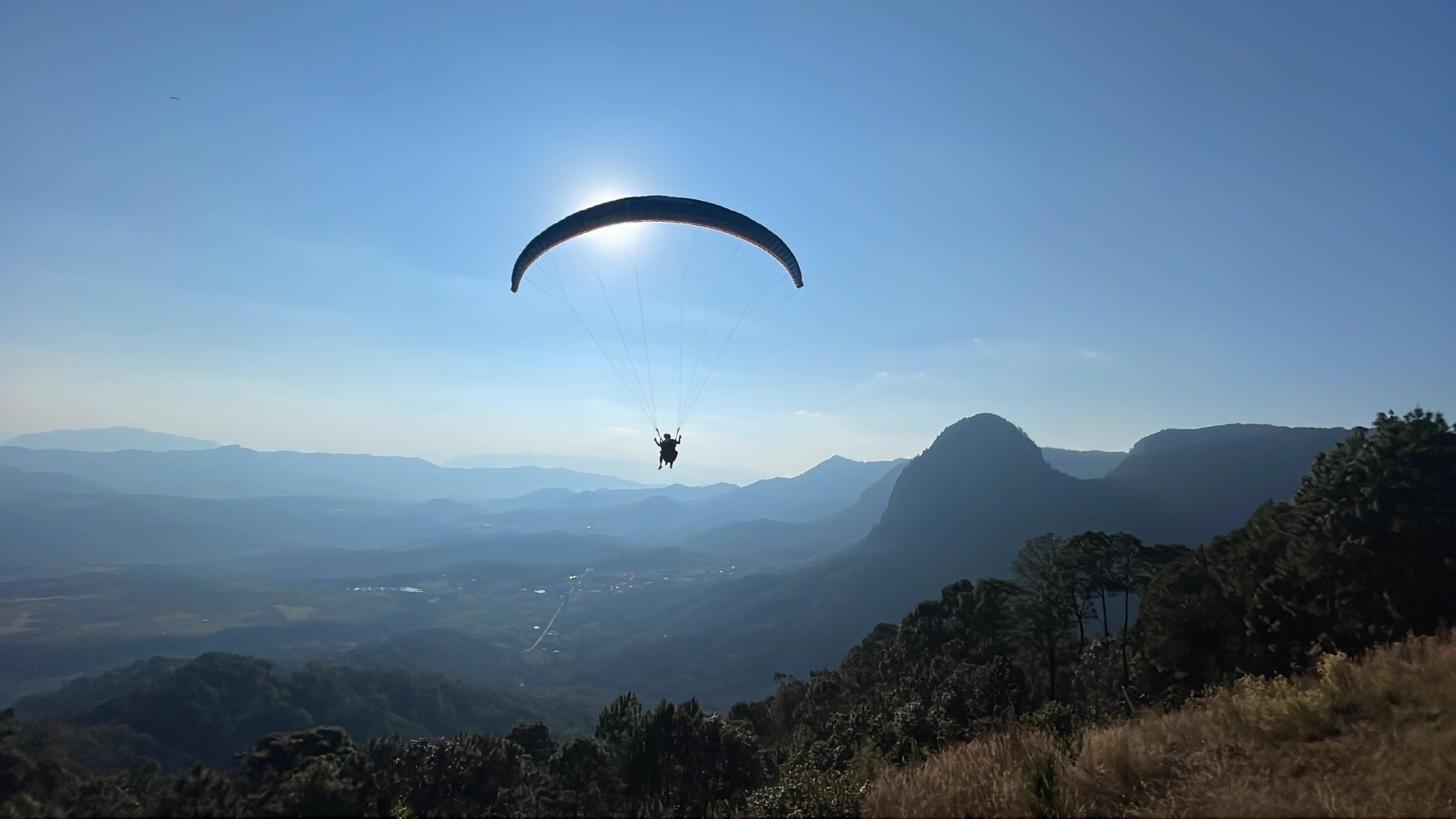 Paragliding XC in Valle de Bravo with Lucas